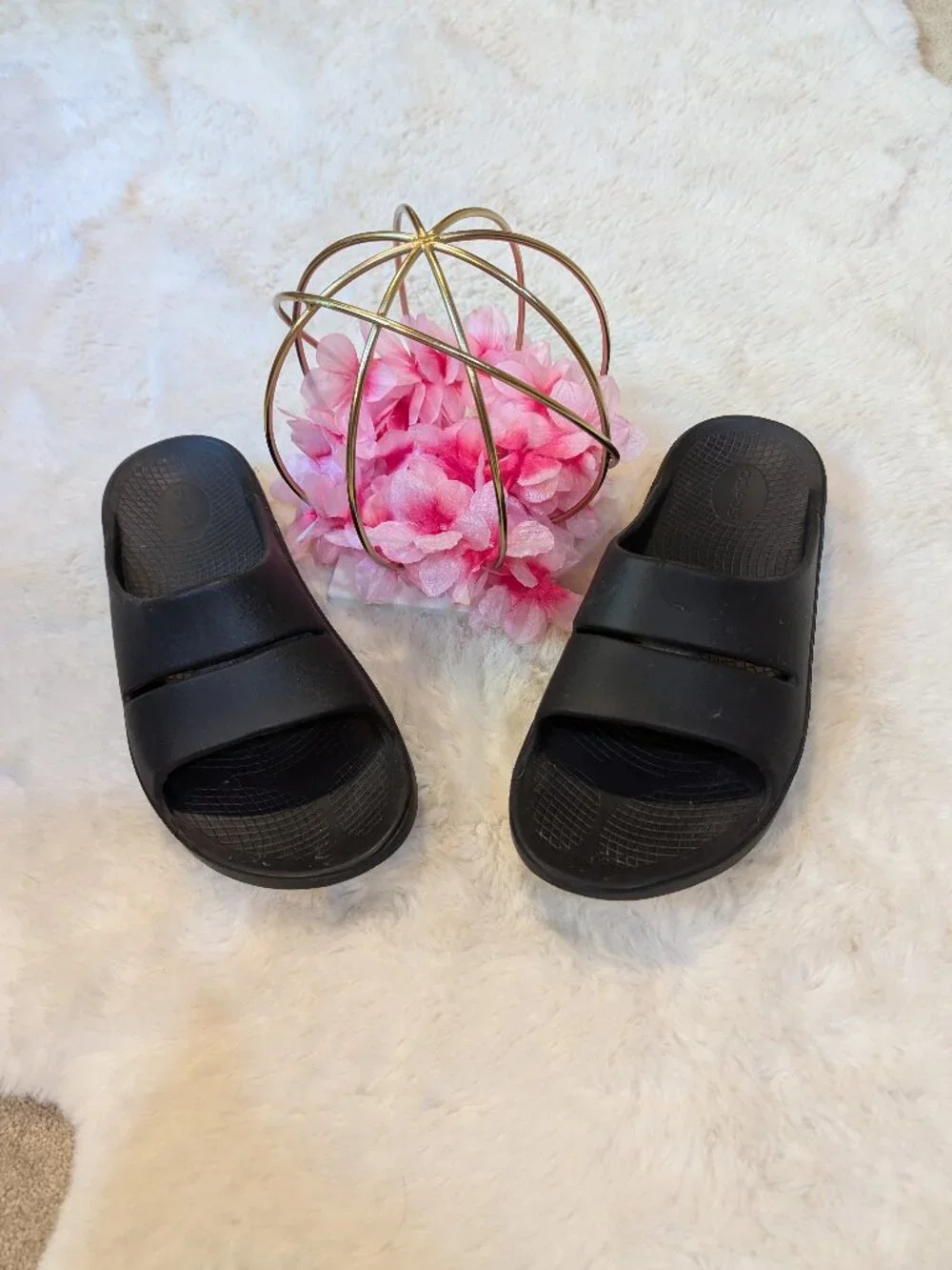 Oofos Black Slides, Men's 11 Women's 13